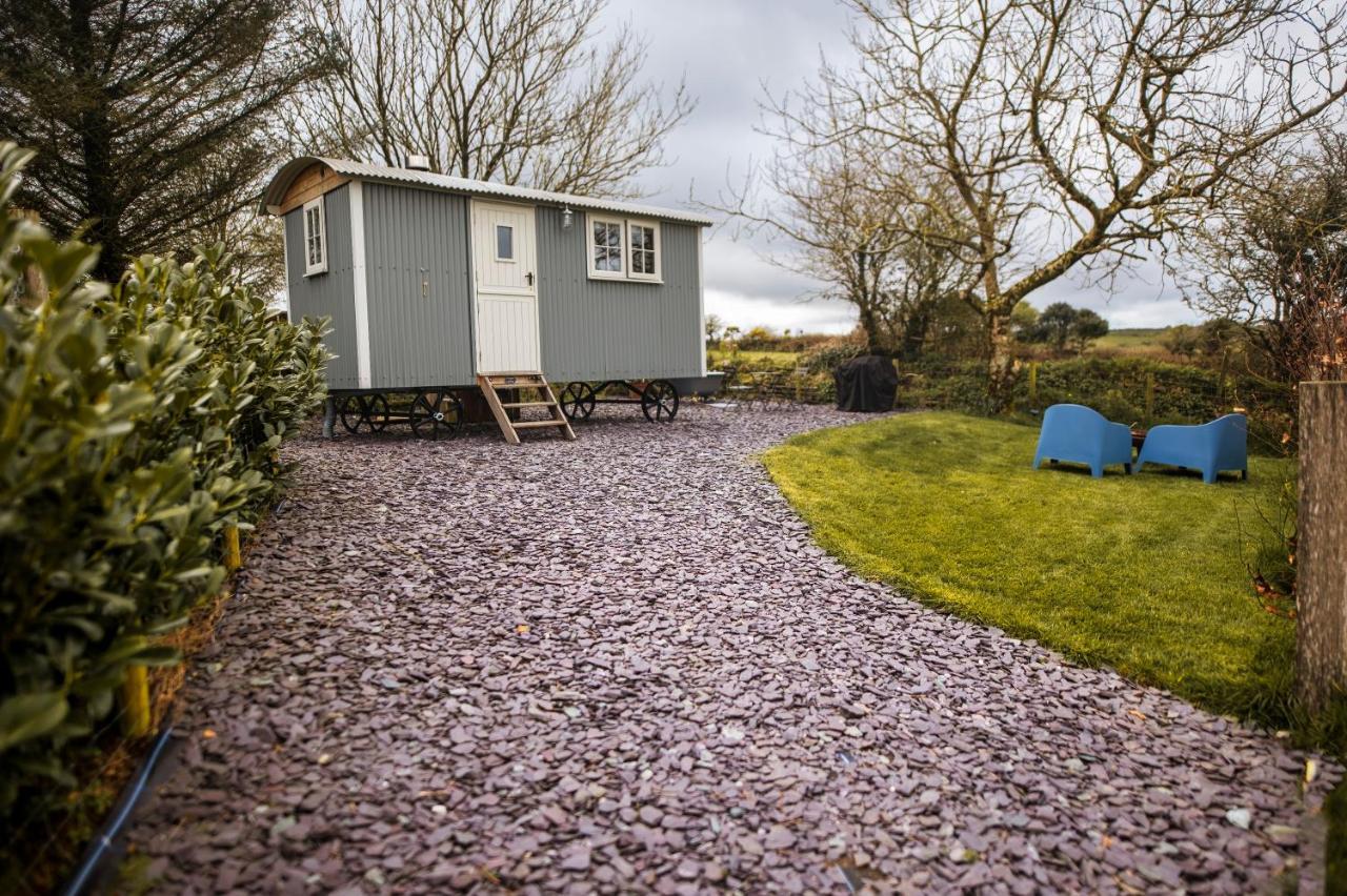 Luxury Shepherd'S Hut On Flower Farm With Outdoor Bath In Mid Cornwall Truro Exterior foto