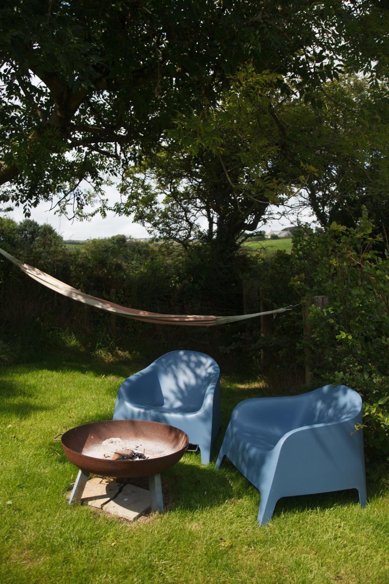 Luxury Shepherd'S Hut On Flower Farm With Outdoor Bath In Mid Cornwall Truro Exterior foto